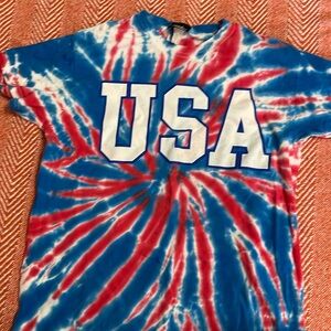 Red white & blue shirt! 3 for 12 🤩